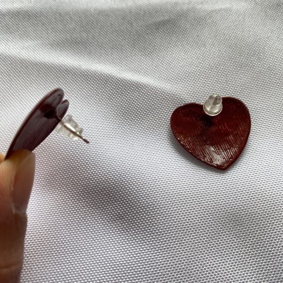 burgundy heart stud earrings - Picture 6 of 6